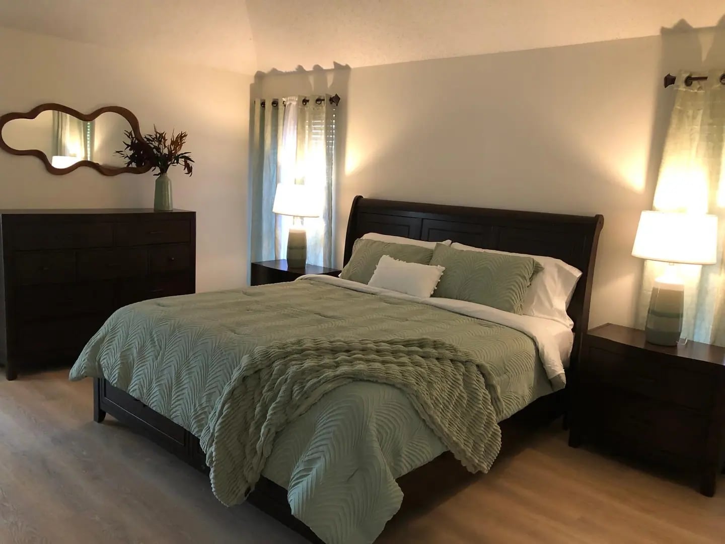 Modern Home 15 min to Dallas + Private Pool — photo 2