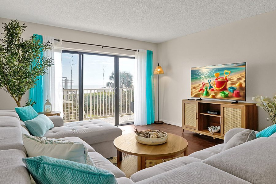 Beachfront Condo Steps to Ocean + Pool & WiFi