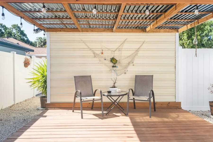 Comfortable private room for two: Villa Romantic.