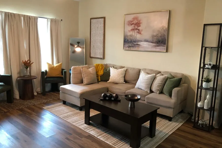 Spacious and comfortable Villa in Galveston 4BD/2BA – 5 min away from the beach