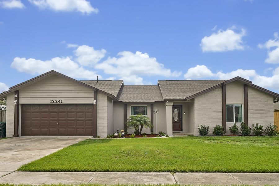 Luxury Villa in Orlando 4BD/3BA – Just 14 minutes away from Disney