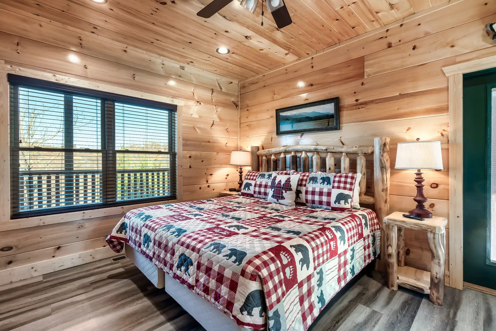 Cabin with beautiful views of the Smokies 6BR/8BA