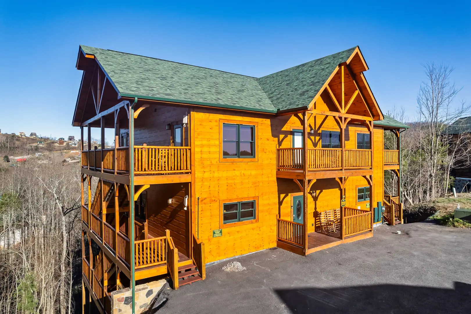 Cabin with beautiful views of the Smokies 6BR/8BA