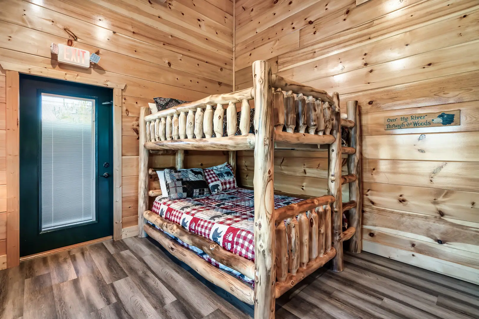 Cabin with beautiful views of the Smokies 6BR/8BA