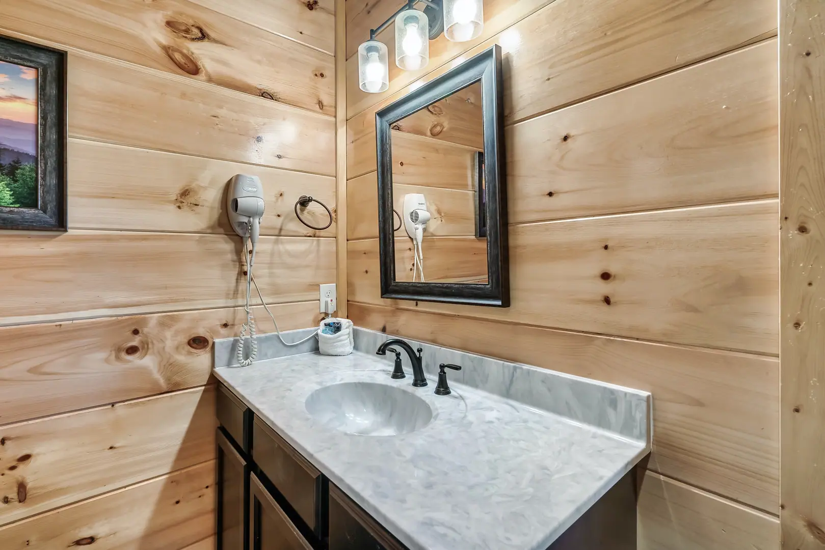 Cabin with beautiful views of the Smokies 6BR/8BA