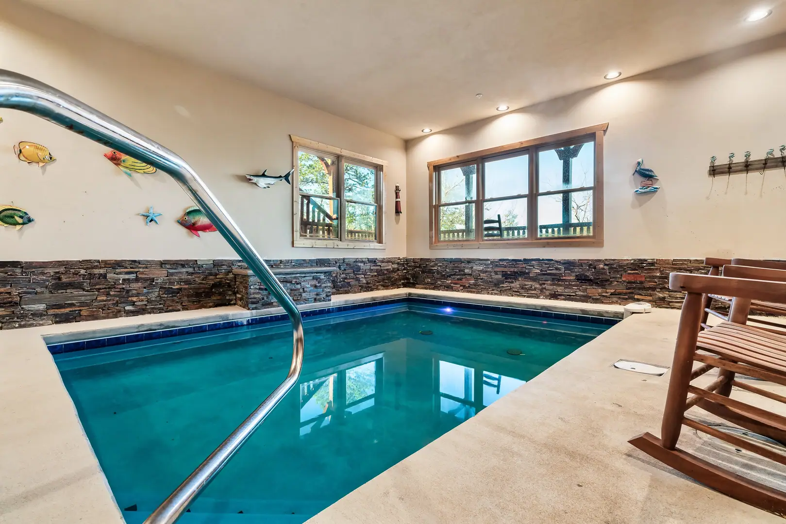 Cabin with beautiful views of the Smokies 6BR/8BA