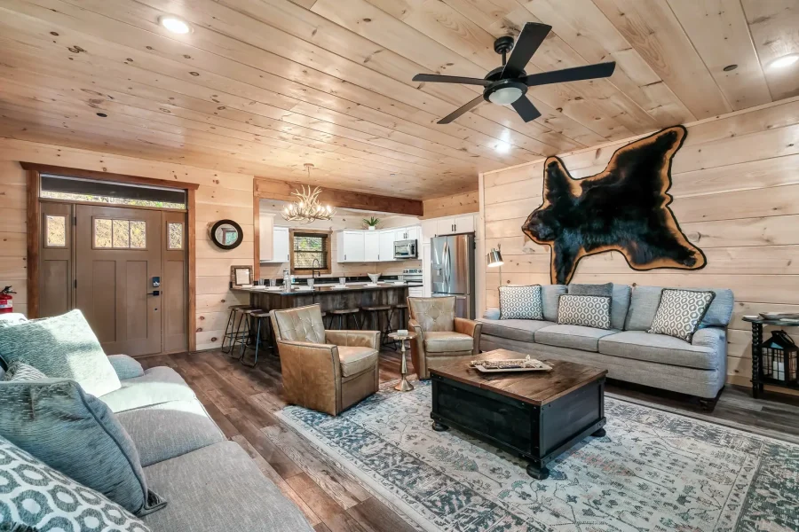 Luxury Cabin 5 min Smoky Mtns + Indoor Pool